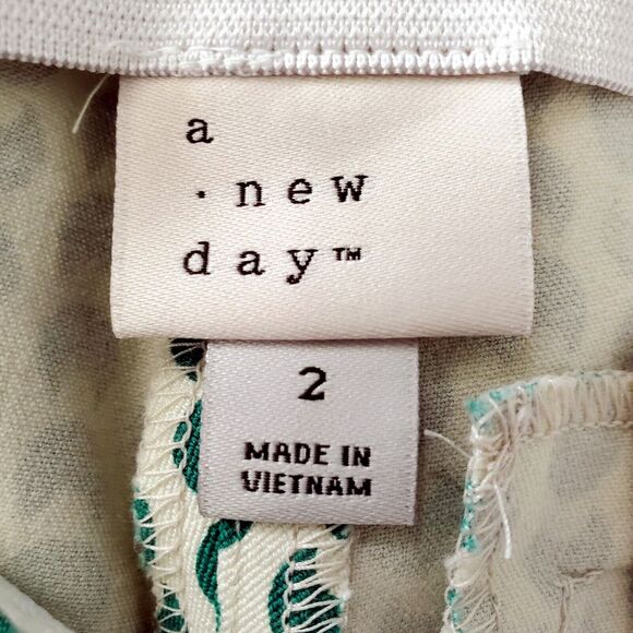 A New Day Pants Womens Size 2R Skinny Ankle High Rise Green Geo Stretch New - Picture 10 of 11